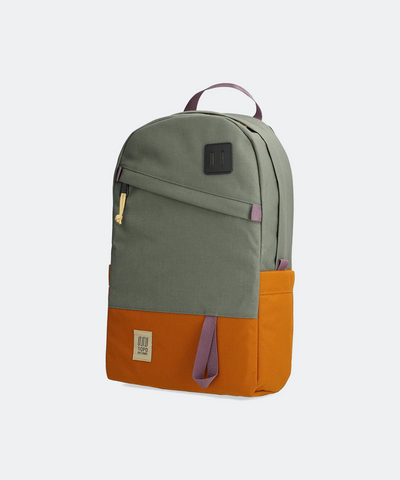 Day Pack Classic in Beetle/Spice