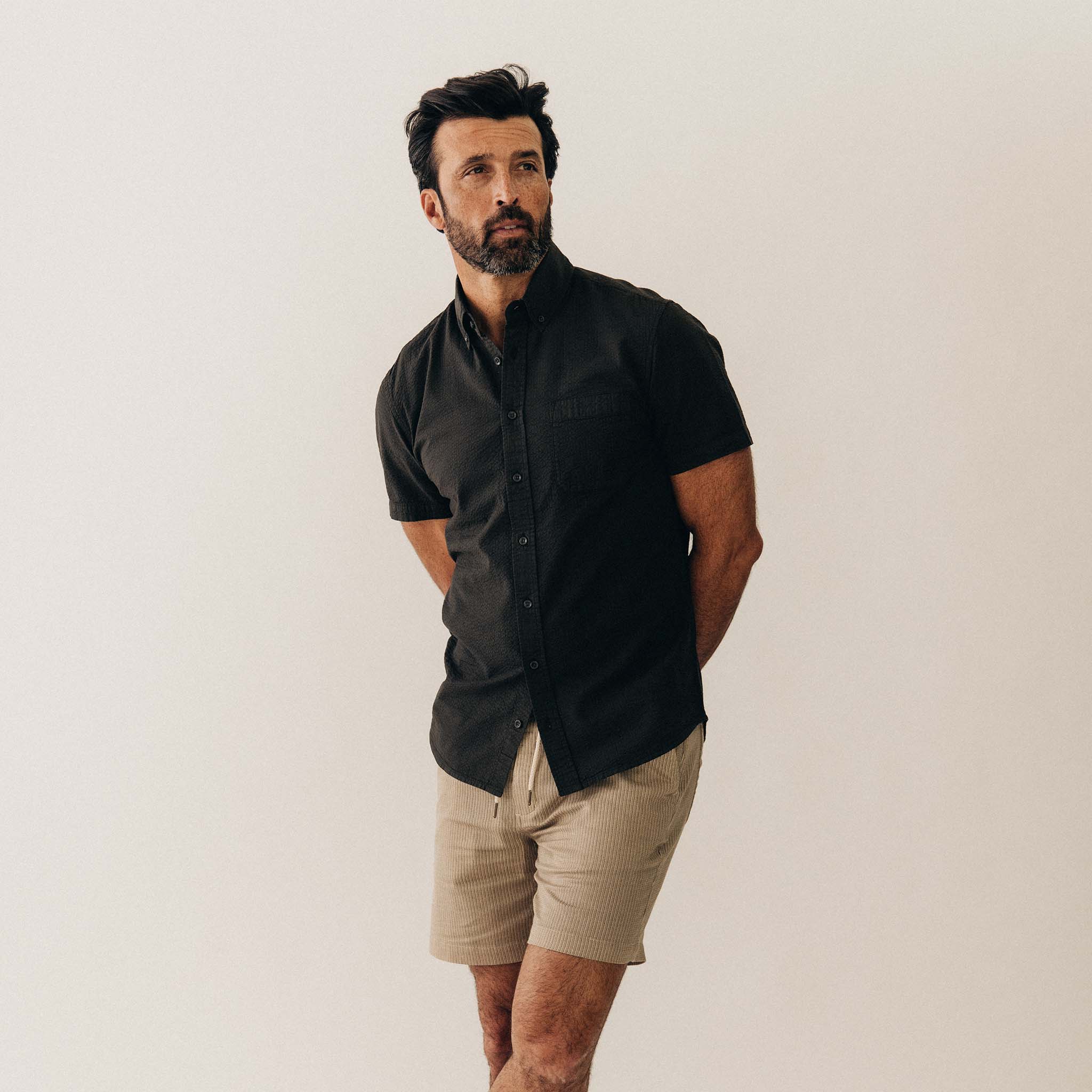 The Short Sleeve Jack in Faded Black Seersucker