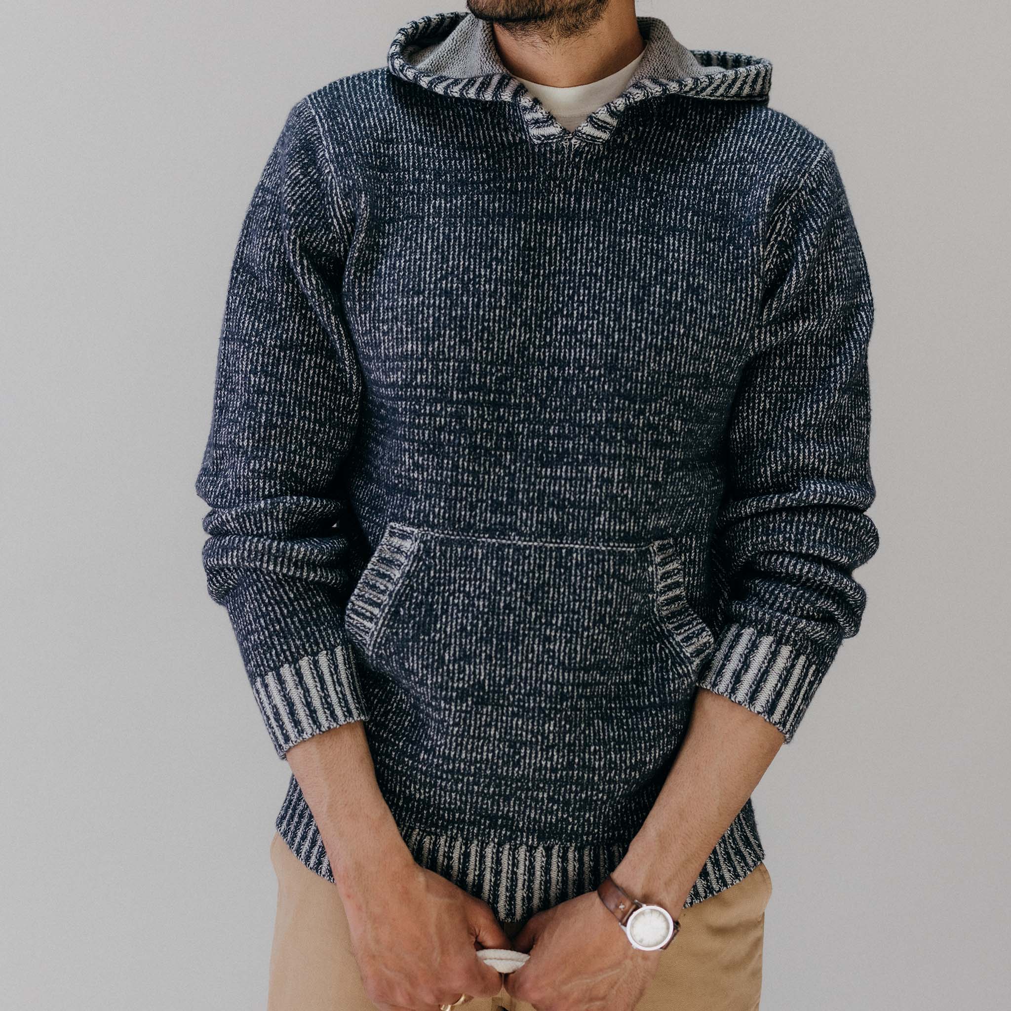 The Headlands Pullover Sweater in Marled Navy