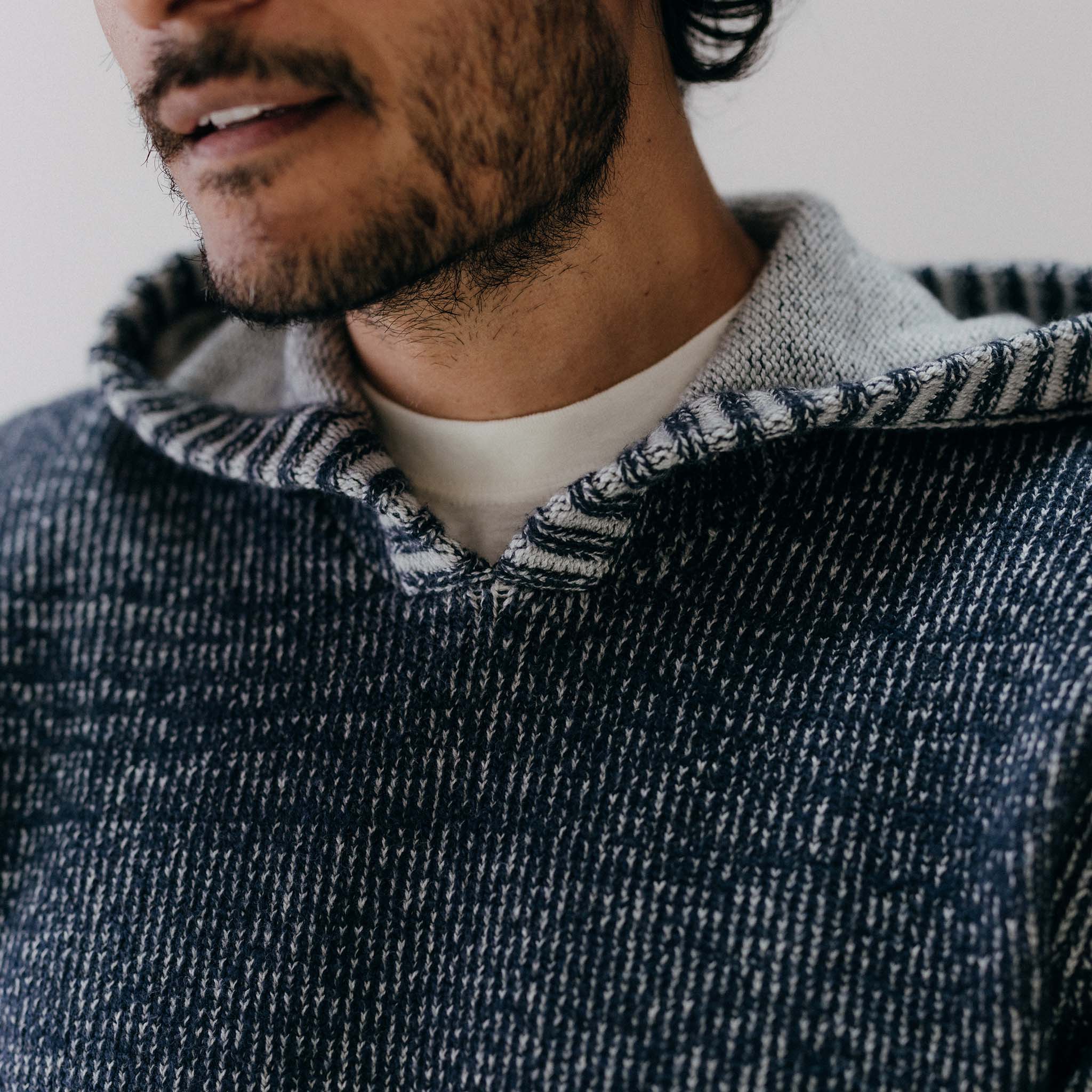 The Headlands Pullover Sweater in Marled Navy